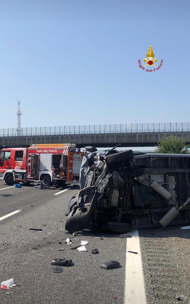 Santhià, incidente mortale sulla A4 il video dei soccorsi